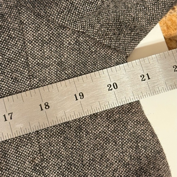 Cabi Shakespeare Tweed Overcoat Grayish/Brown Size 12 Wool Blend Knee Length - Picture 14 of 17